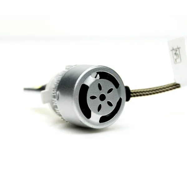 Автомобільні LED лампи NFL Flame 9006 (2 шт.) 4