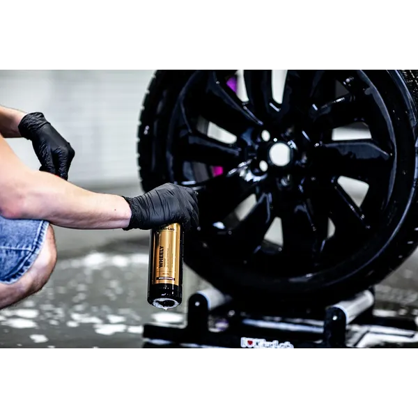 Очиститель автомобильных дисков KiurLab WHEELY 500 мл 2