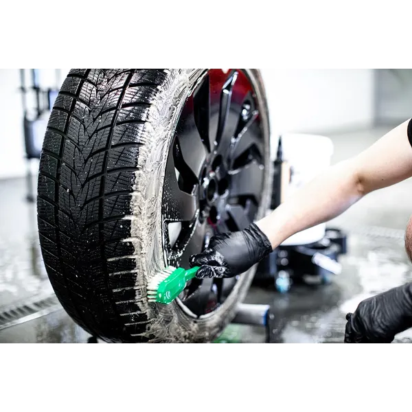 Очиститель автомобильных шин KiurLab TIRE-X 5 л 3