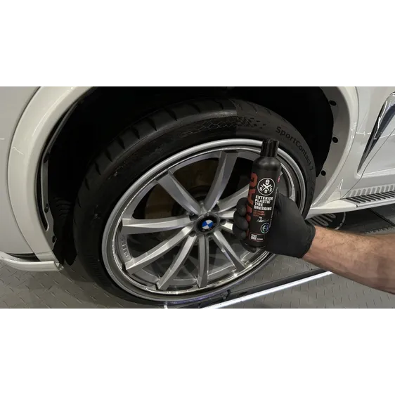 Крем для ухода за наружным пластиком и резиной SWAG Exterior Plastic Tire Dressing Gel V.2 250 мл 2