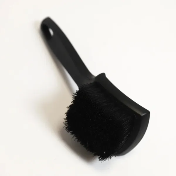 Щетка для очистки шин Magnum 21*6,4 см 2