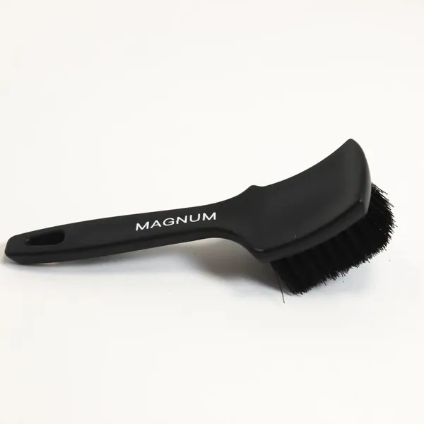 Щетка для очистки шин Magnum 21*6,4 см 3